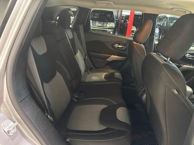 2018 Jeep Cherokee Latitude - 23041195 - 31