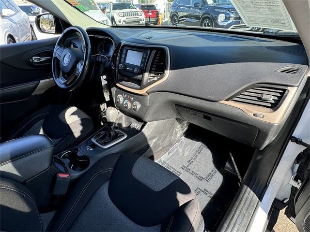 2018 Jeep Cherokee Latitude - 22654650 - 9