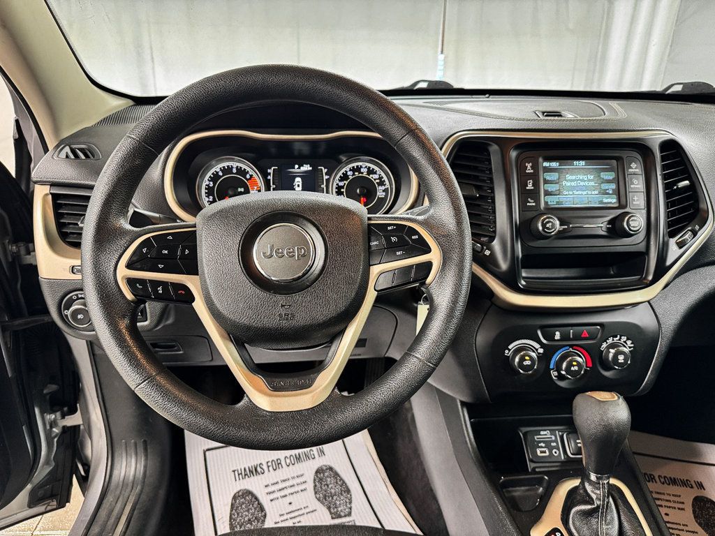 2018 Jeep Cherokee LATITUDE - 23010946 - 11