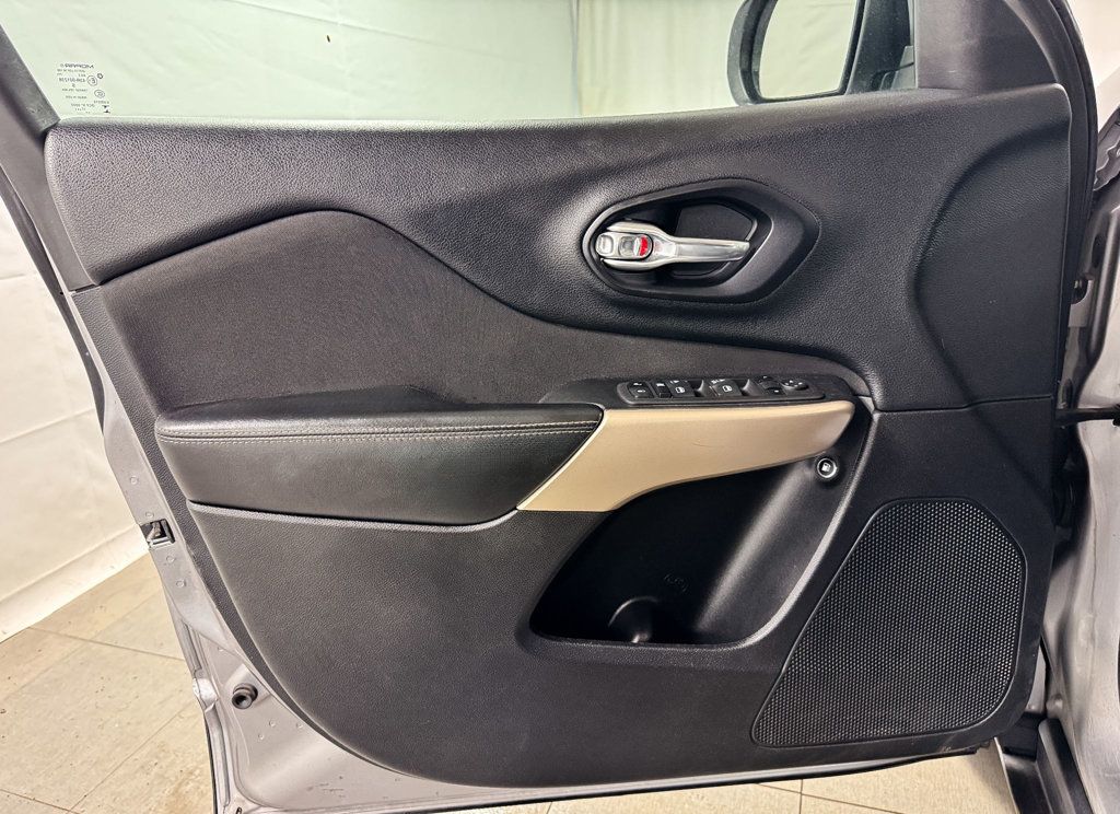 2018 Jeep Cherokee LATITUDE - 23010946 - 12