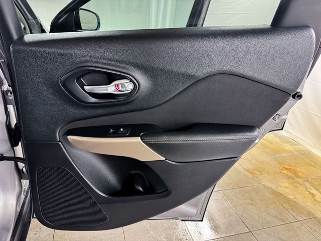 2018 Jeep Cherokee LATITUDE - 23010946 - 14