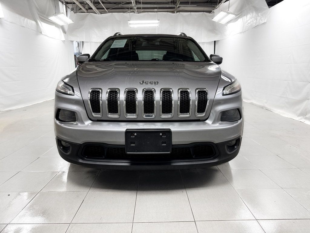 2018 Jeep Cherokee LATITUDE - 23010946 - 1