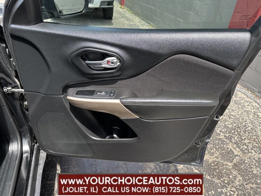 2018 Jeep Cherokee Latitude 4x4 4dr SUV - 22856423 - 26