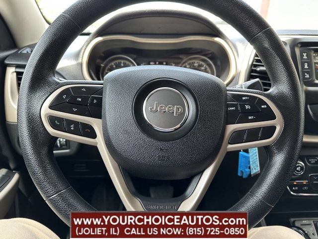 2018 Jeep Cherokee Latitude 4x4 4dr SUV - 22856423 - 33