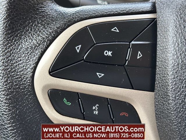 2018 Jeep Cherokee Latitude 4x4 4dr SUV - 22856423 - 35