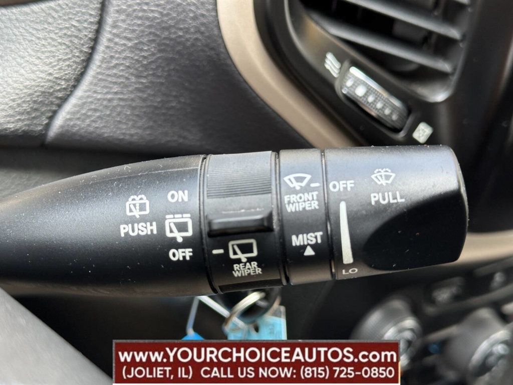 2018 Jeep Cherokee Latitude 4x4 4dr SUV - 22856423 - 37