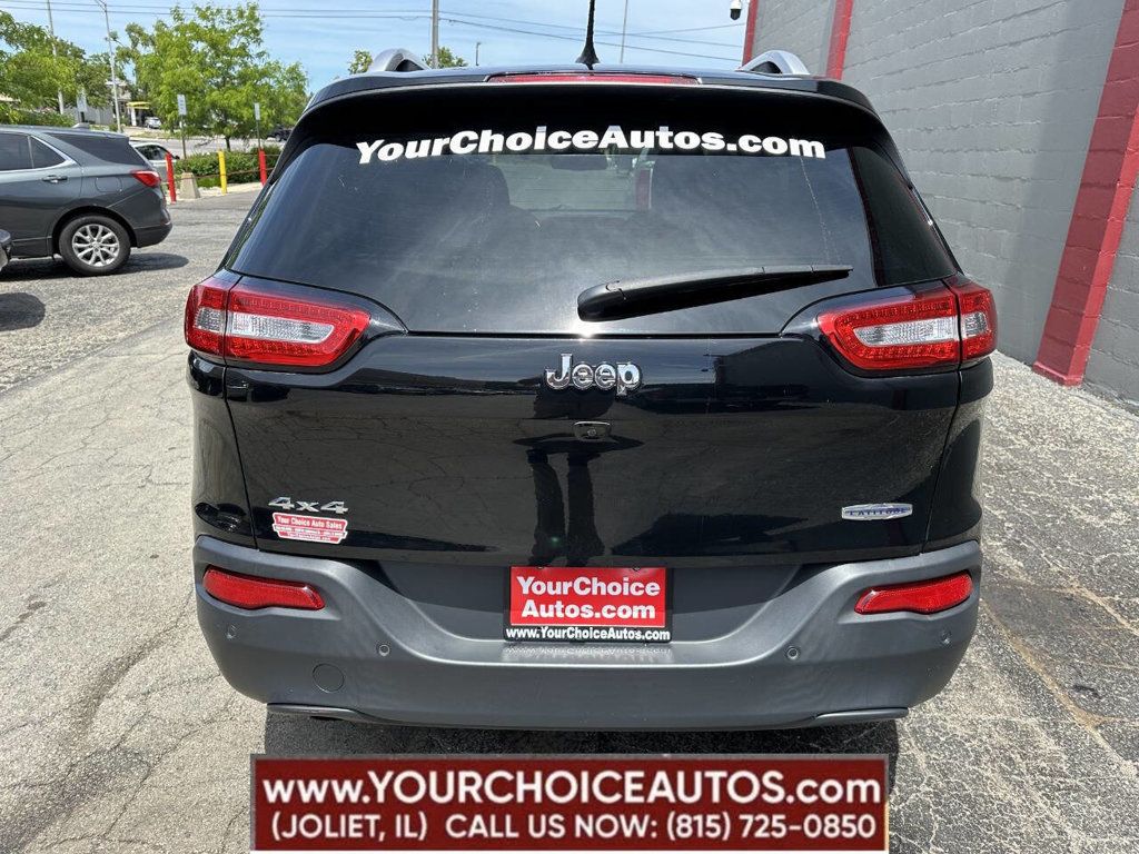 2018 Jeep Cherokee Latitude 4x4 4dr SUV - 22856423 - 3