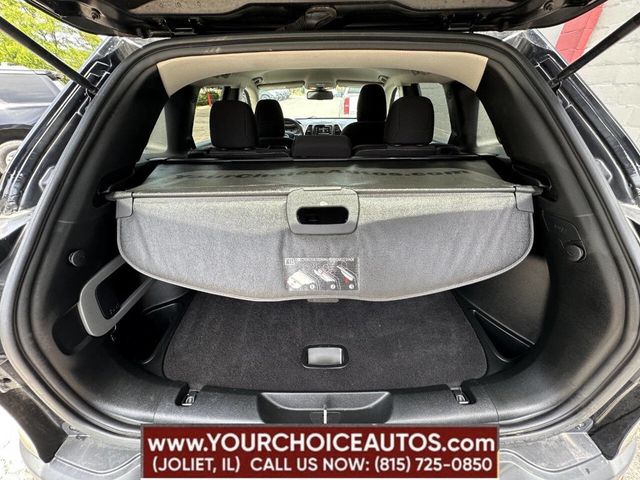 2018 Jeep Cherokee Latitude 4x4 4dr SUV - 22856423 - 6