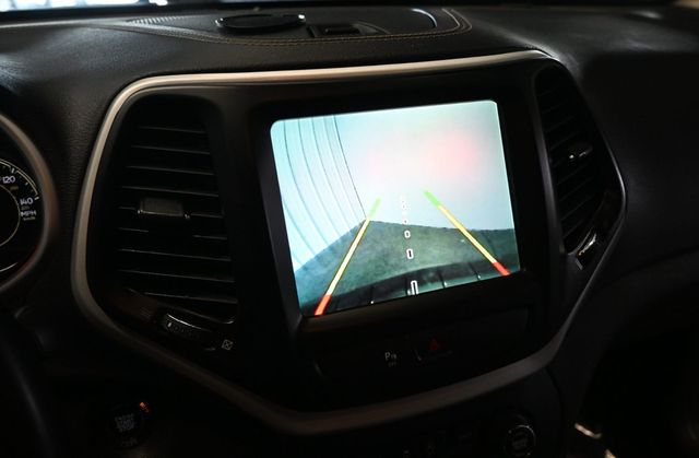 2018 Jeep Cherokee Latitude Plus 4x4 - 23072704 - 13