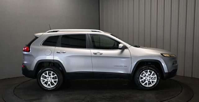 2018 Jeep Cherokee Latitude Plus 4x4 - 23072704 - 3