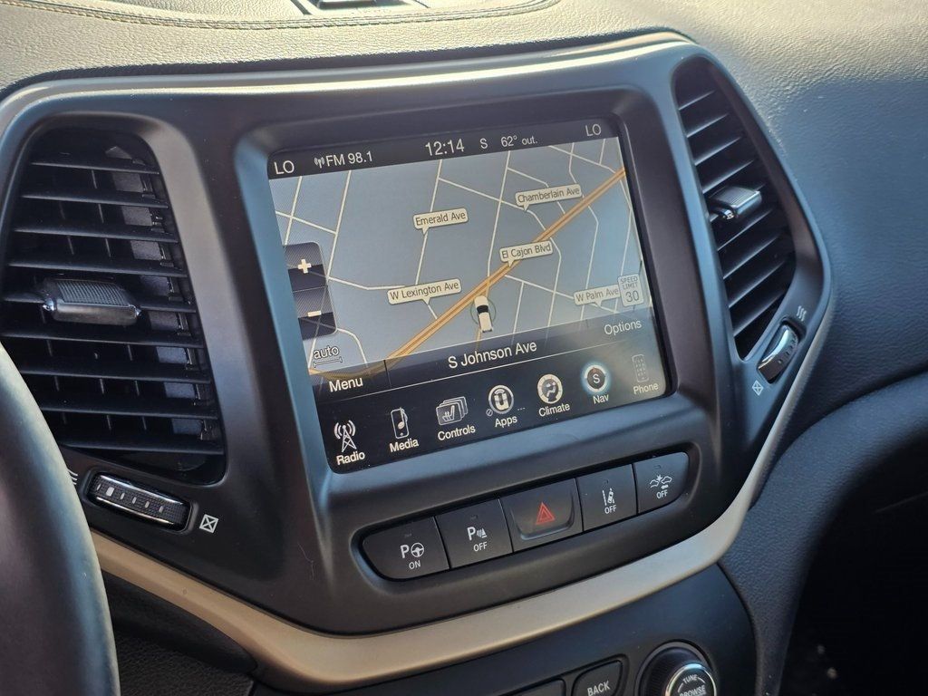 2018 Jeep Cherokee Limited FWD - 22948892 - 24