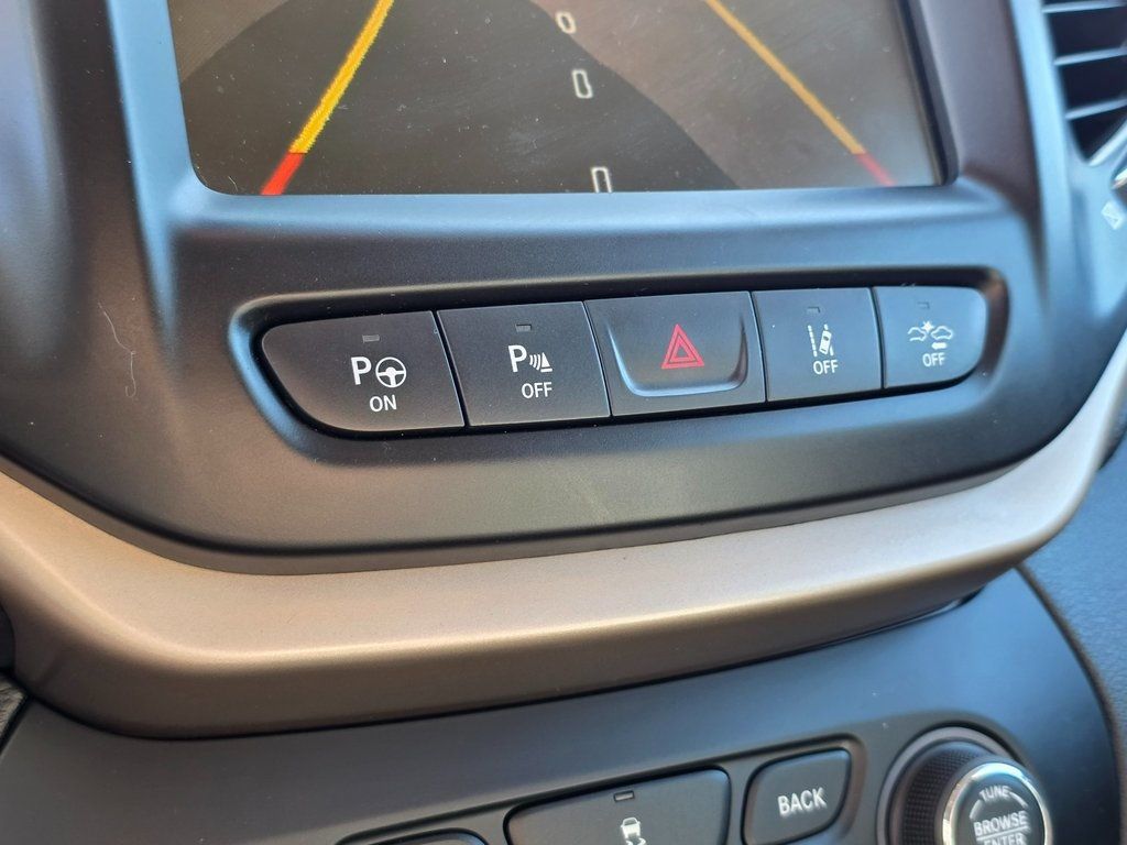 2018 Jeep Cherokee Limited FWD - 22948892 - 26