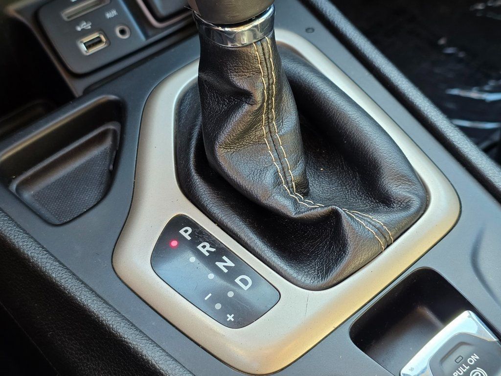 2018 Jeep Cherokee Limited FWD - 22948892 - 30