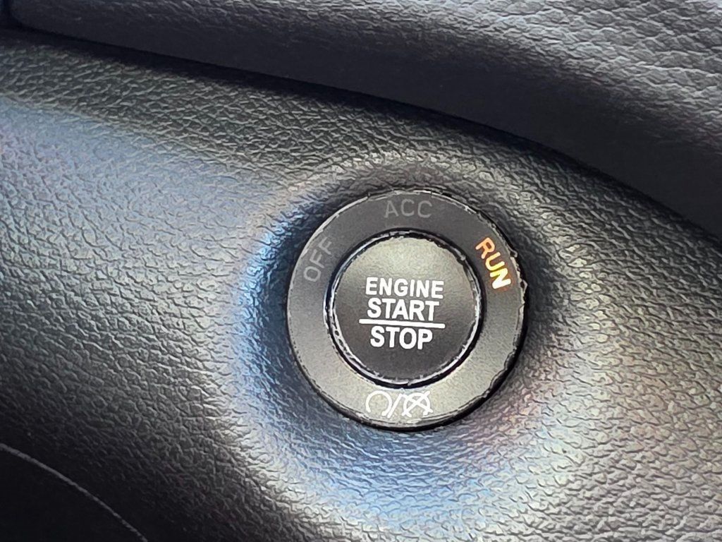 2018 Jeep Cherokee Limited FWD - 22948892 - 35