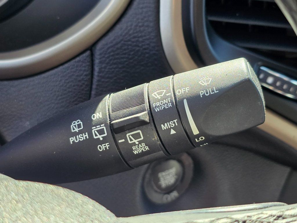 2018 Jeep Cherokee Limited FWD - 22948892 - 37