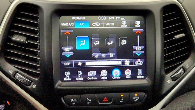 2018 Jeep Cherokee Overland 4x4 w/ CommandView Dual-Pane Pranoramic Roof - 23046226 - 19