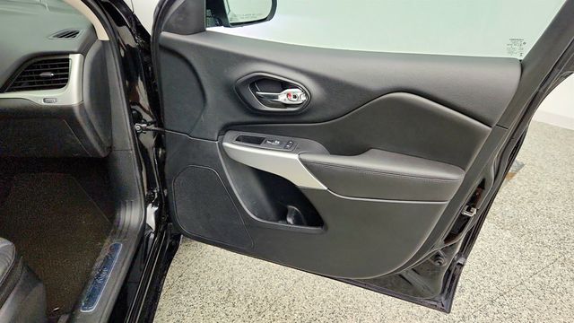 2018 Jeep Cherokee Overland 4x4 w/ CommandView Dual-Pane Pranoramic Roof - 23046226 - 26