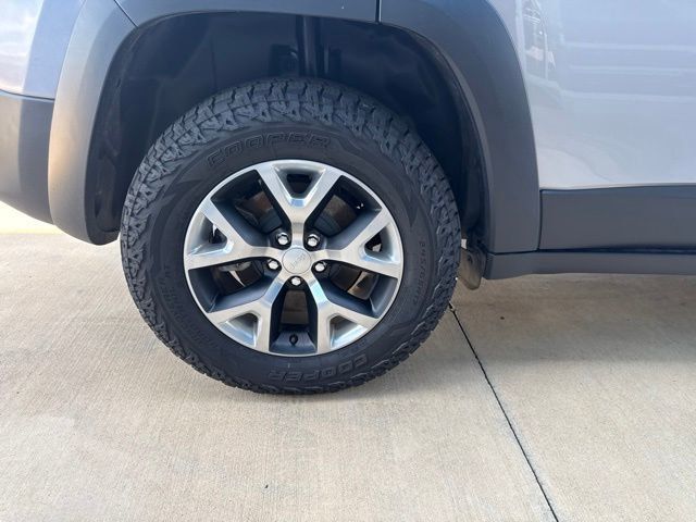2018 Jeep Cherokee Trailhawk 4x4 - 23040373 - 20