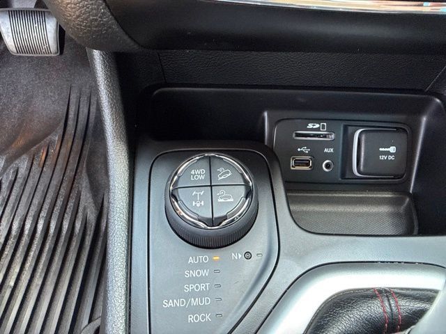 2018 Jeep Cherokee Trailhawk 4x4 - 23040373 - 4