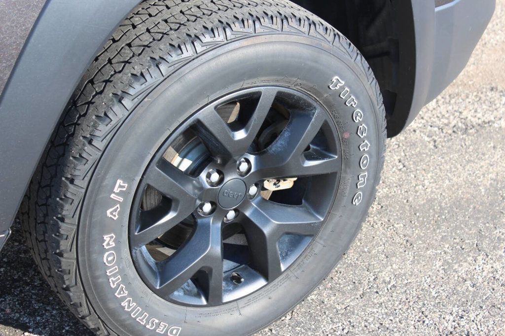 2018 Jeep Cherokee Trailhawk 4x4 - 22887705 - 13