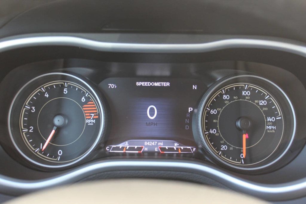 2018 Jeep Cherokee Trailhawk 4x4 - 22887705 - 23
