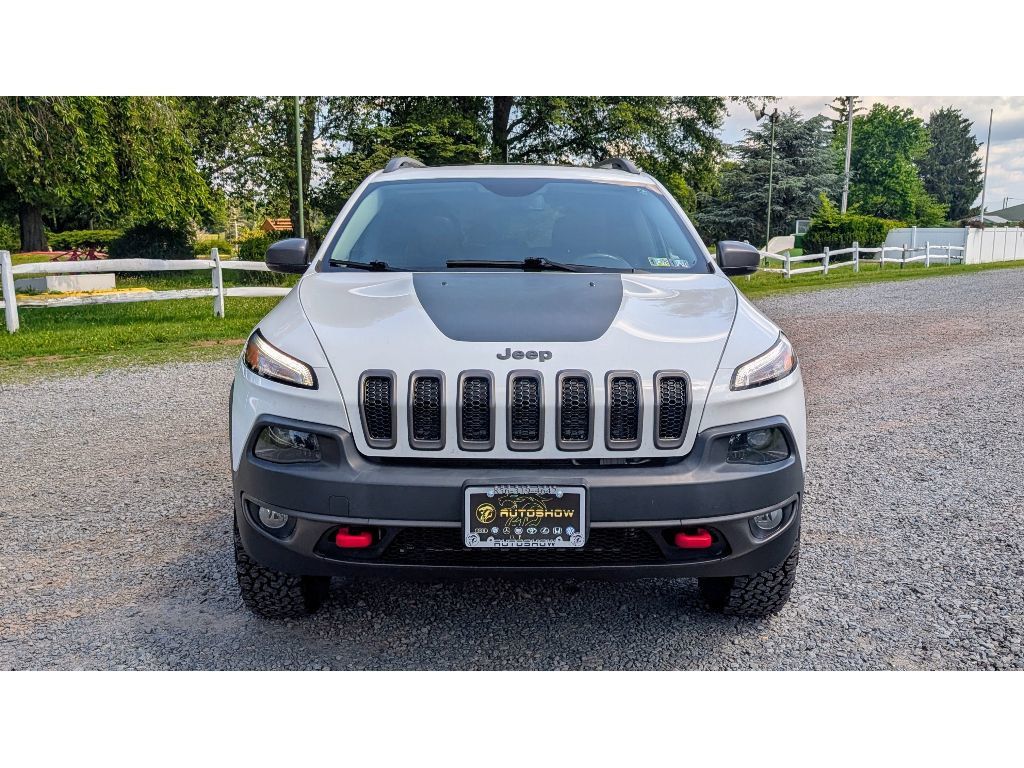 2018 Jeep Cherokee Trailhawk photo 2