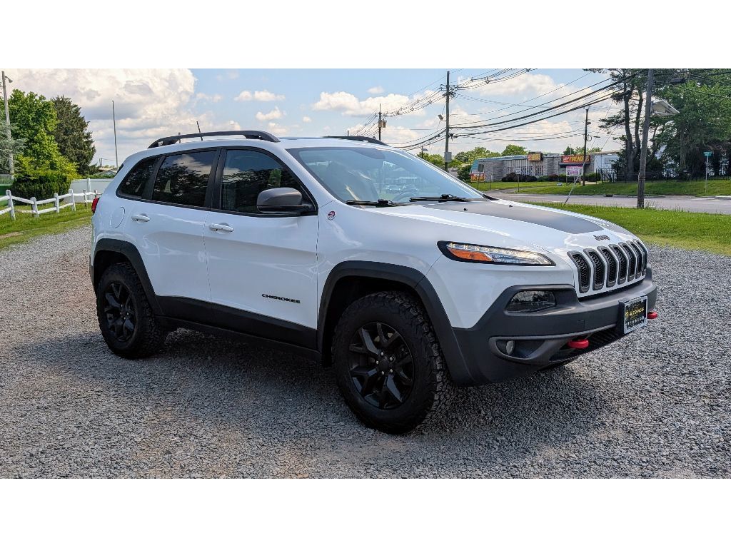 2018 Jeep Cherokee Trailhawk photo 3