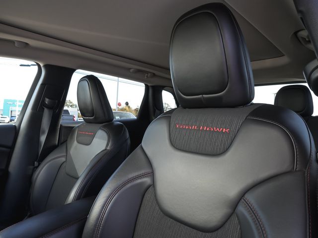 2018 Jeep Cherokee Trailhawk 4x4 - 23096573 - 32