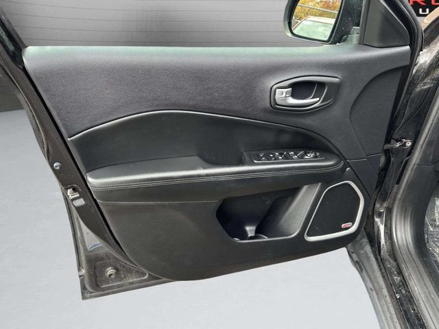 2018 Jeep Compass Altitude 4x4 - 22944151 - 10