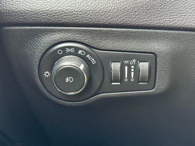 2018 Jeep Compass Altitude 4x4 - 22944151 - 34