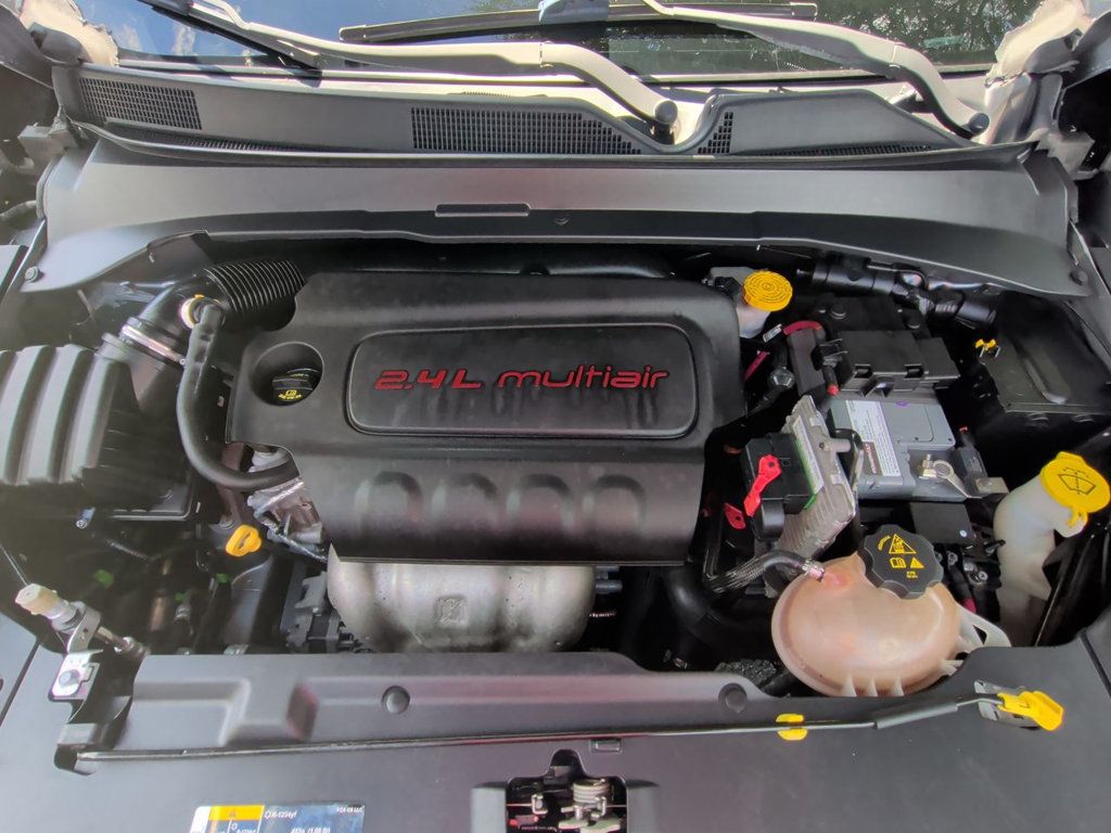 Jeep Compass LATITUDE photo 11