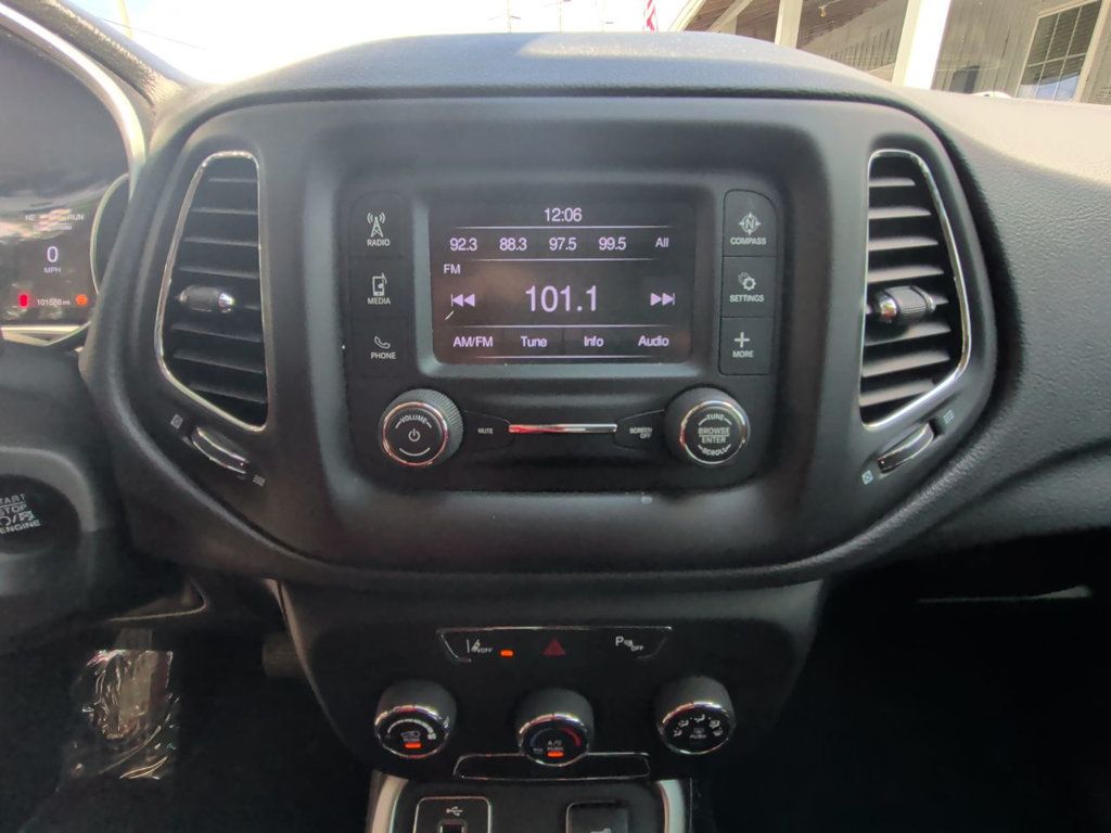 Jeep Compass LATITUDE photo 17
