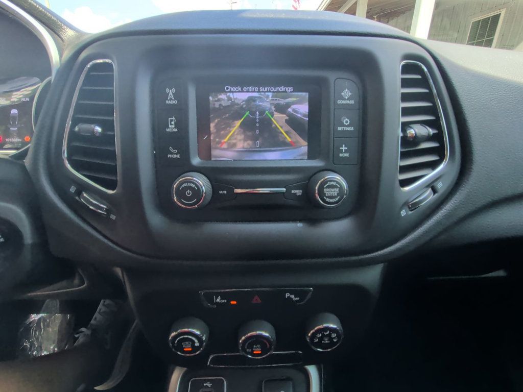 Jeep Compass LATITUDE photo 18