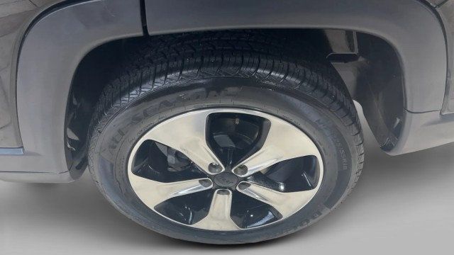 2018 Jeep Compass Latitude 4x4 - 22982579 - 19