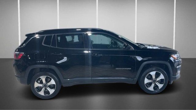 2018 Jeep Compass Latitude 4x4 - 22982579 - 5