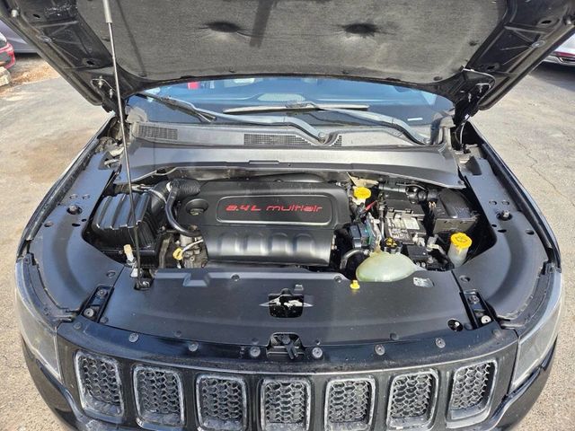2018 Jeep Compass Latitude 4x4 - 22987392 - 8