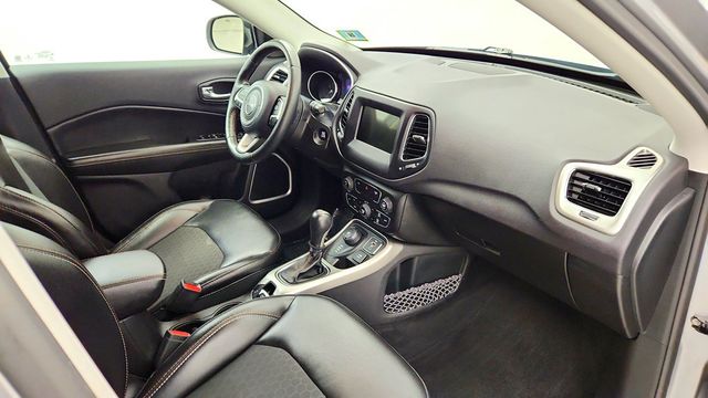 2018 Jeep Compass Latitude 4x4 - 23082790 - 23