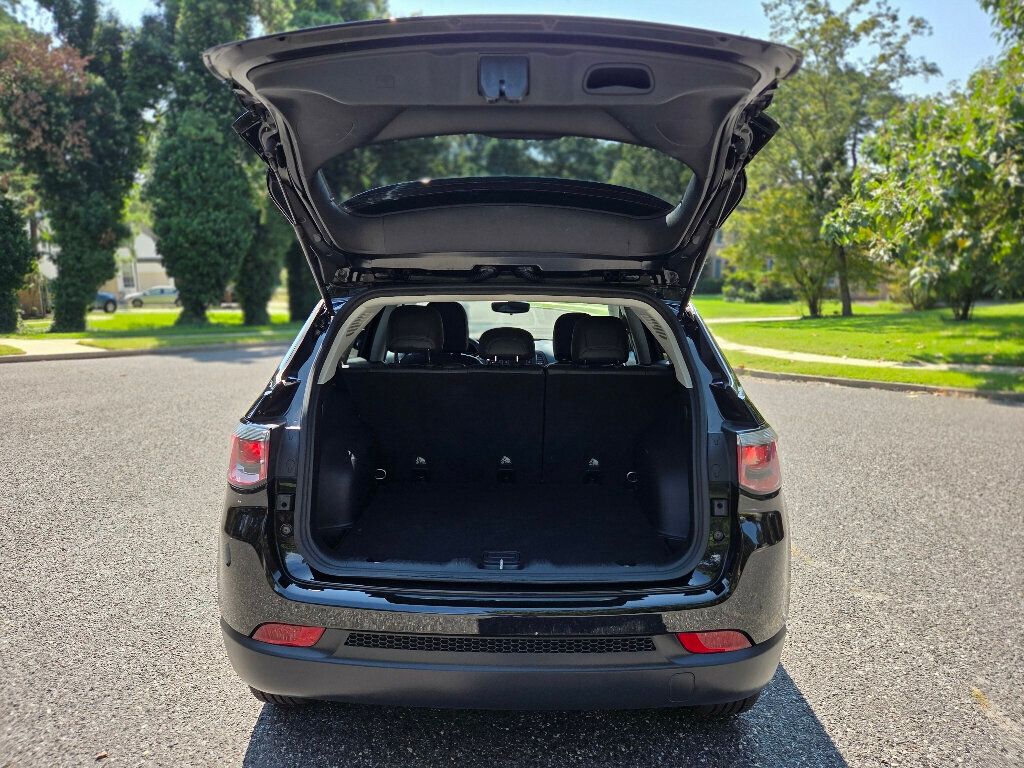 2018 Jeep Compass North Edition Latitude photo 12