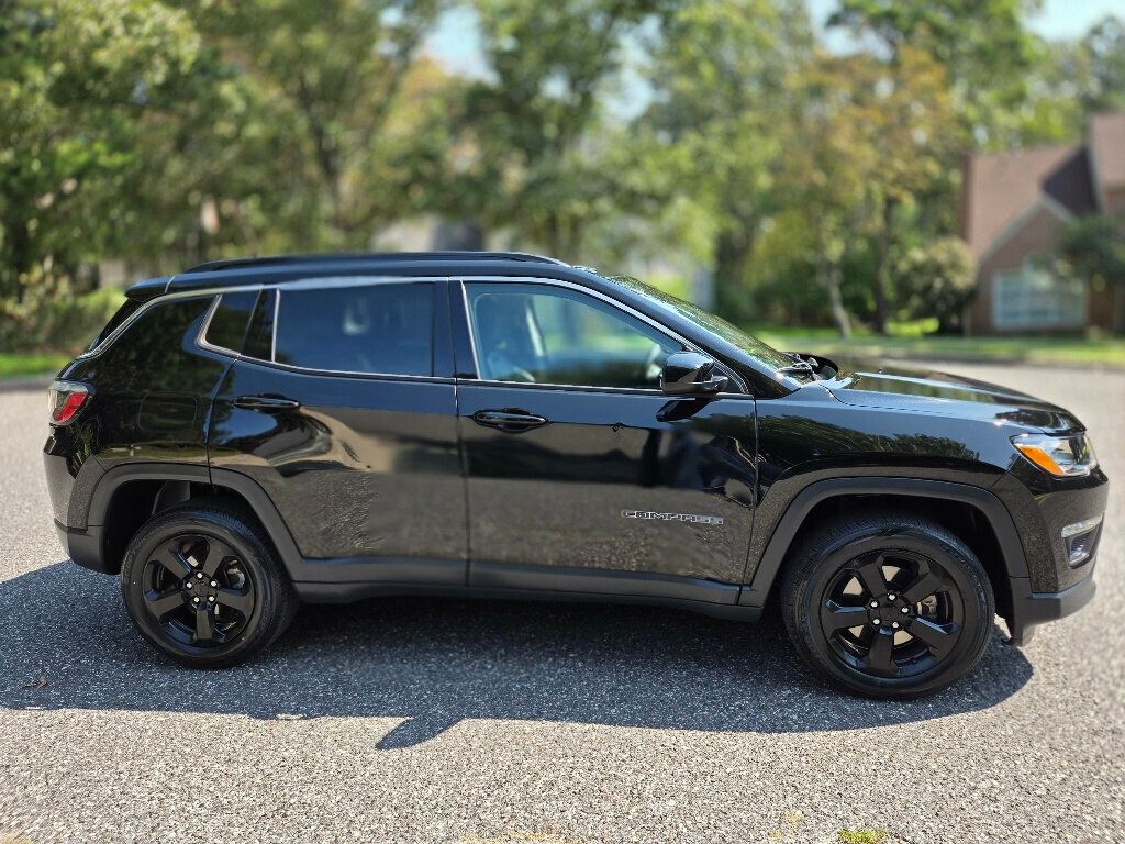2018 Jeep Compass North Edition Latitude photo 3