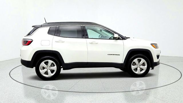 2018 Jeep Compass Latitude 4x4 - 23093239 - 3