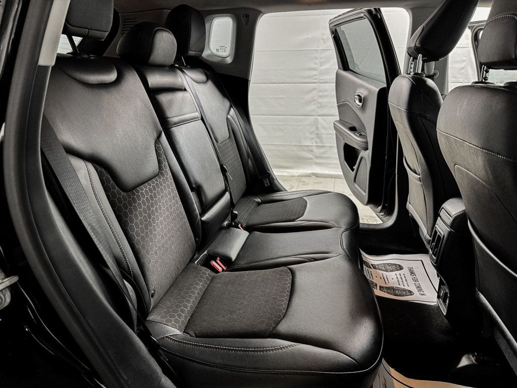 2018 Jeep Compass Latitude 4x4 - 22989330 - 10