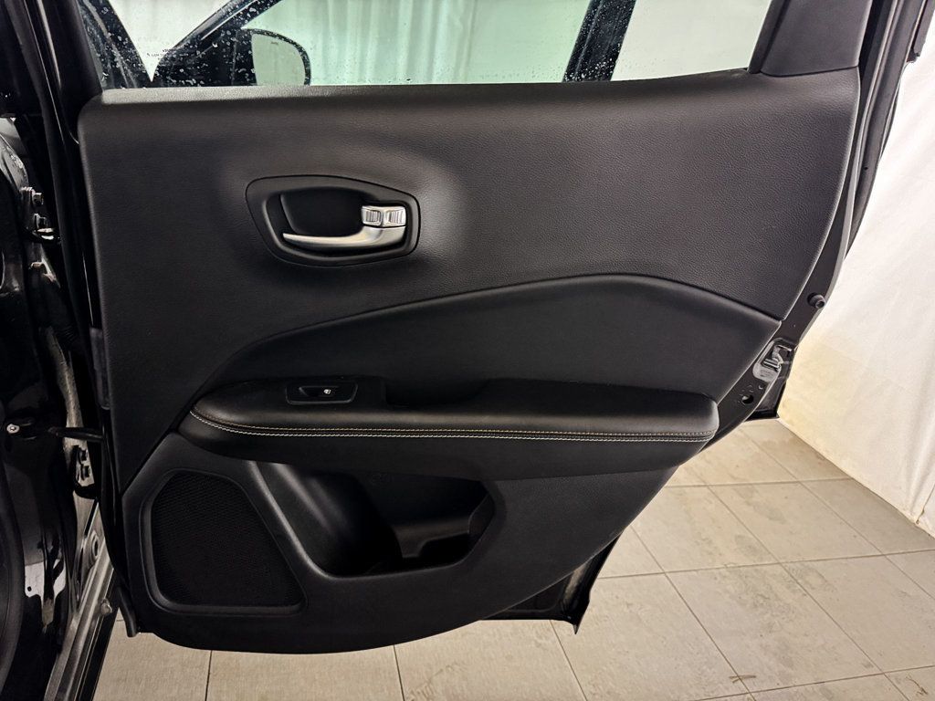 2018 Jeep Compass Latitude 4x4 - 22989330 - 15