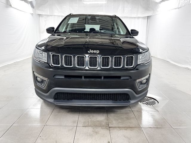 2018 Jeep Compass Latitude 4x4 - 22989330 - 1