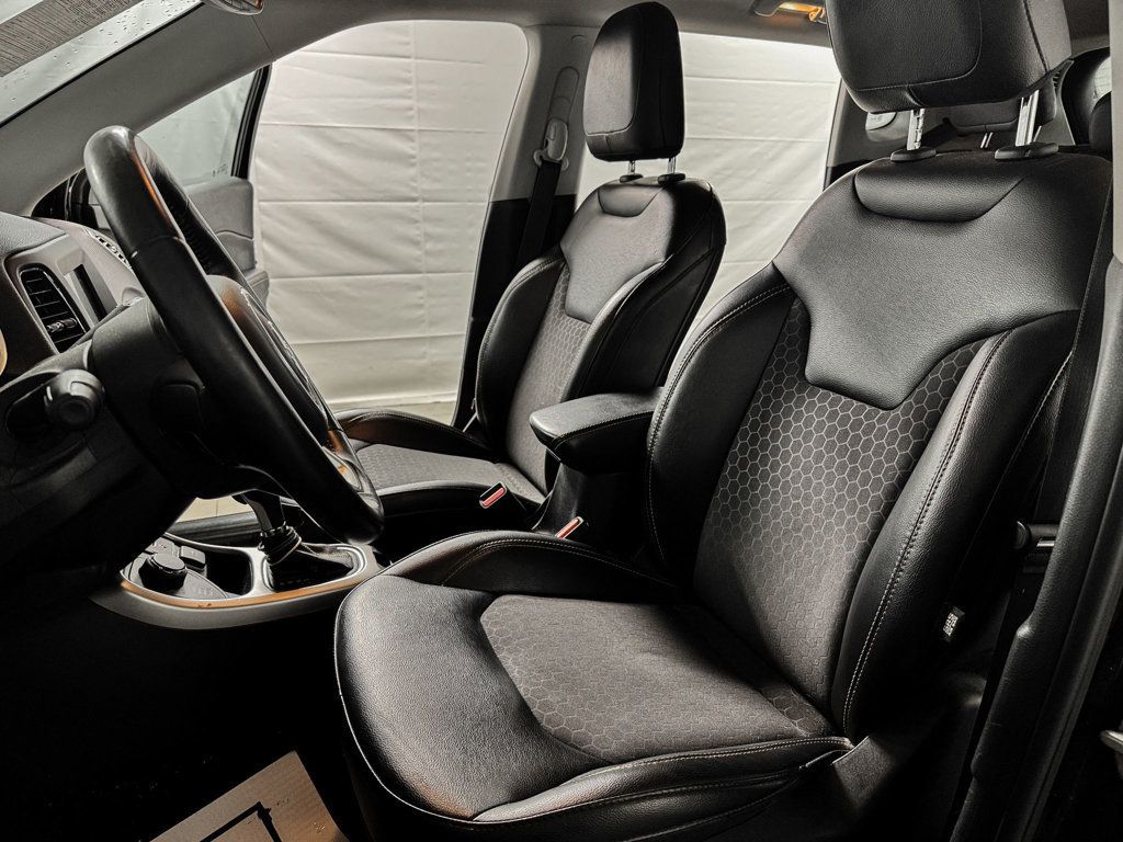 2018 Jeep Compass Latitude 4x4 - 22989330 - 8