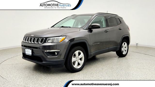 2018 Jeep Compass Latitude 4x4 w/ Navigation, Popular Equipment & Full Sunroof - 23035201 - 0