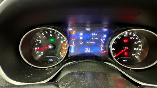 2018 Jeep Compass Latitude 4x4 w/ Navigation, Popular Equipment & Full Sunroof - 23035201 - 12