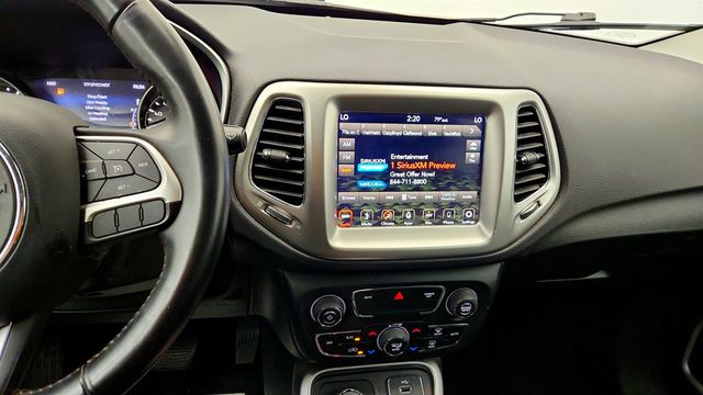 2018 Jeep Compass Latitude 4x4 w/ Navigation, Popular Equipment & Full Sunroof - 23035201 - 14