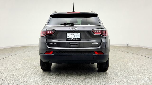 2018 Jeep Compass Latitude 4x4 w/ Navigation, Popular Equipment & Full Sunroof - 23035201 - 5