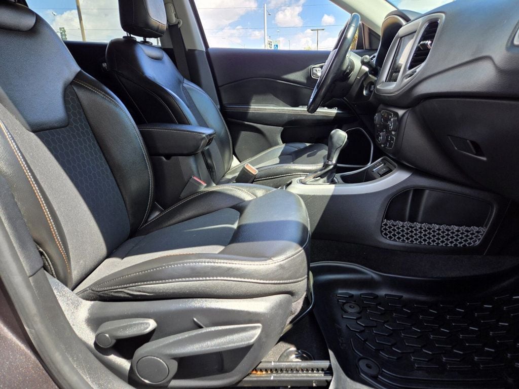 2018 Jeep Compass Latitude FWD - 22839498 - 13