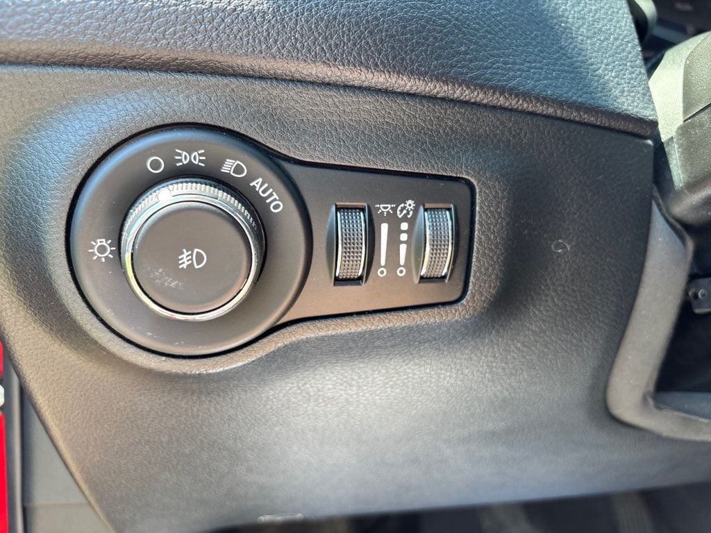 2018 Jeep Compass Latitude Sport Utility 4D - 23025154 - 9